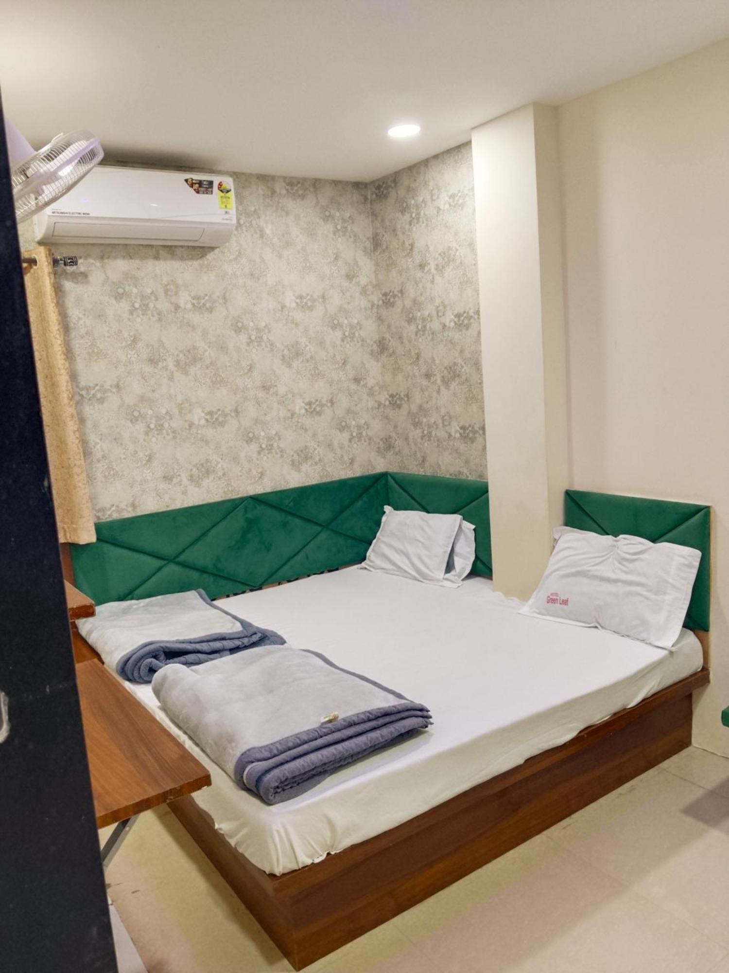 Green Leaf Hotel Ujjain Exterior photo