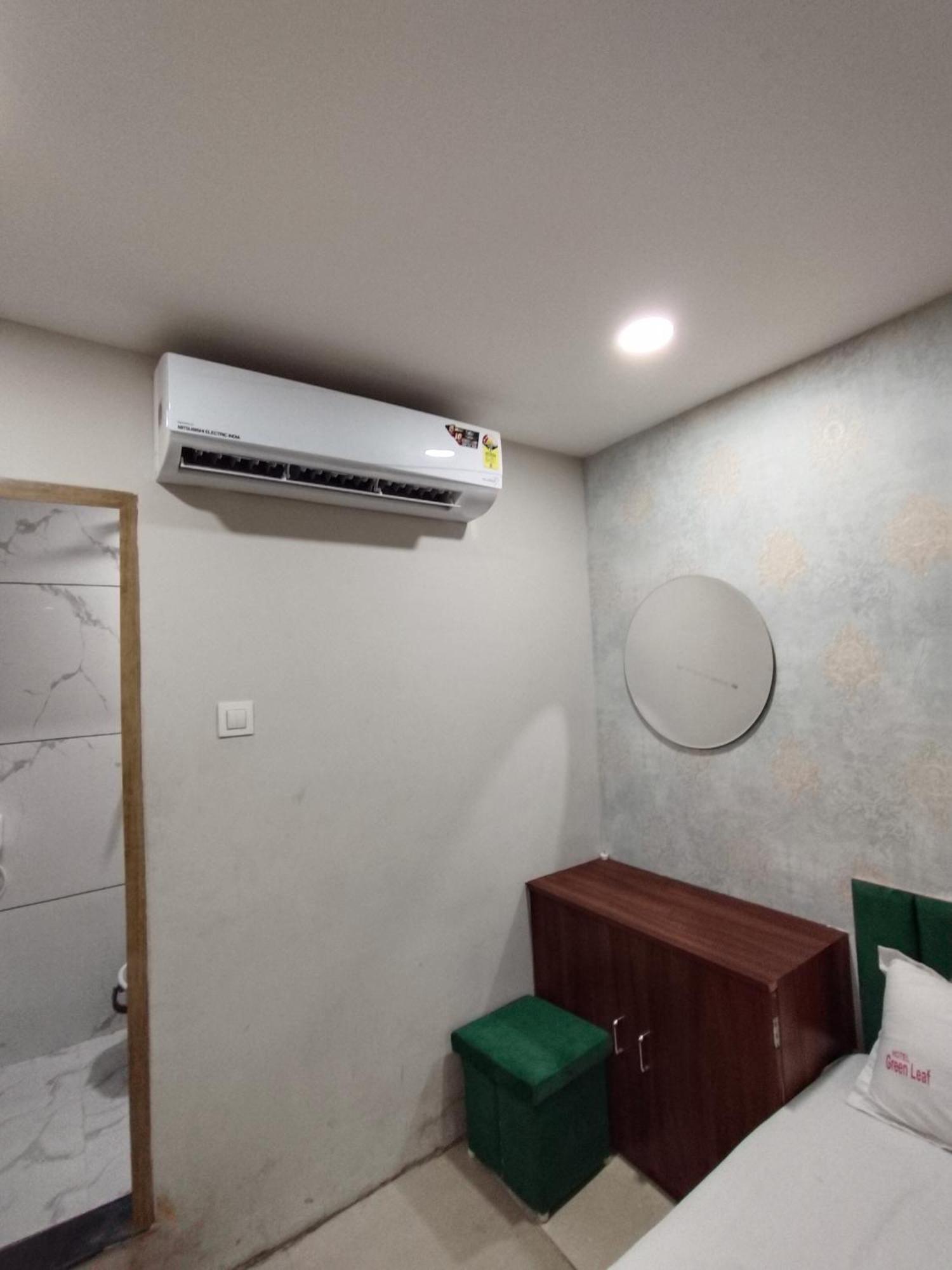Green Leaf Hotel Ujjain Exterior photo